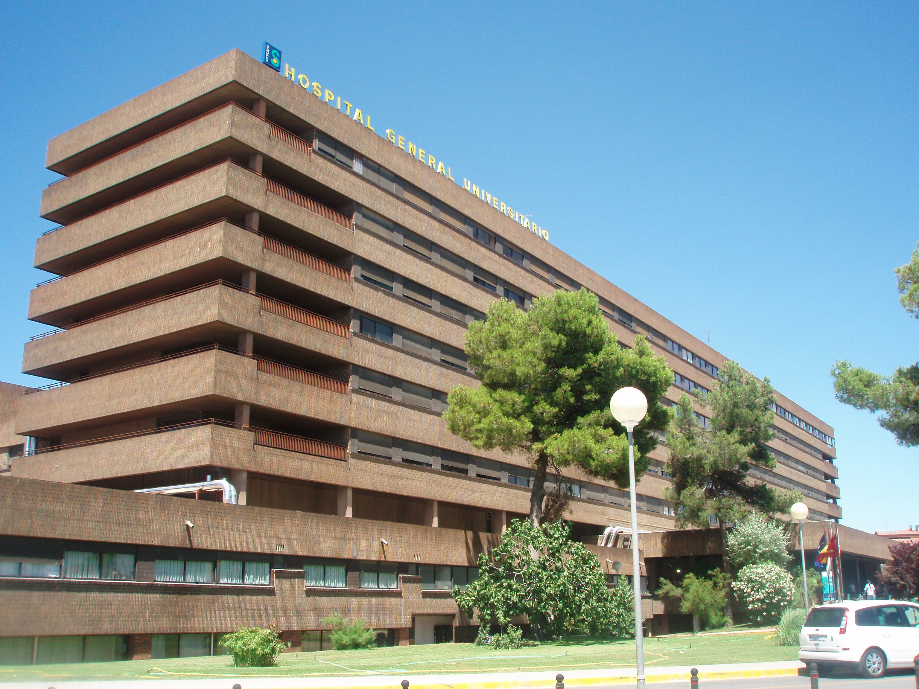 Fachada Hospital General de Albacete