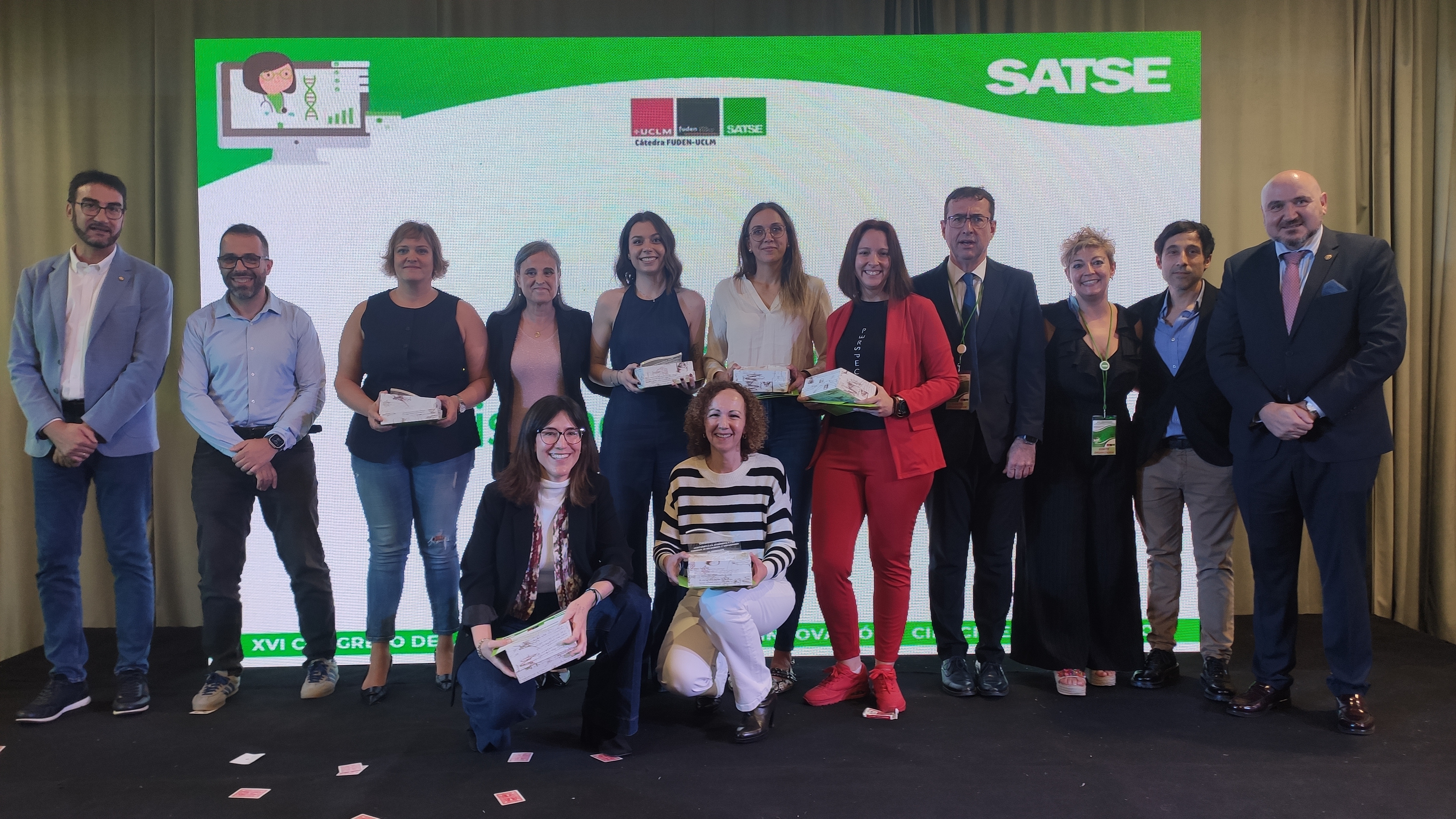 Foto familia premiados XVI Congreso SATSE Ciudad Real